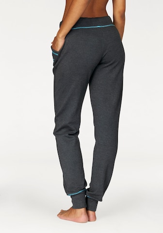 Effilé Pantalon 'Bench ' BENCH en gris : derrière
