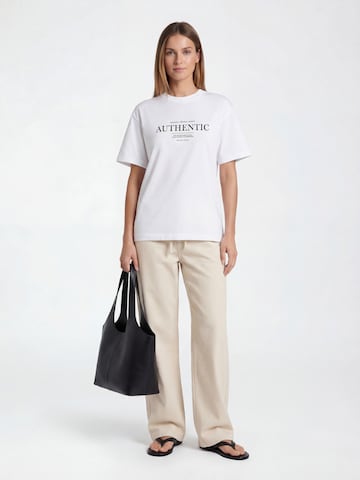 AMALY Loosefit Byxa i vit