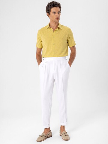 Antioch Regular fit Button Up Shirt in Yellow