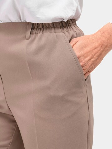 Goldner Regular Pleated Pants in Beige