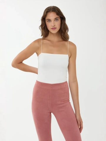 Hiccup Top in White: front