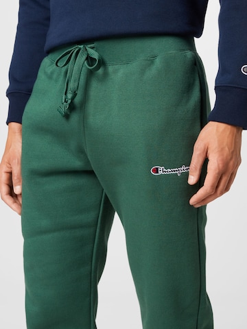 Tapered Pantaloni de la Champion Authentic Athletic Apparel pe verde