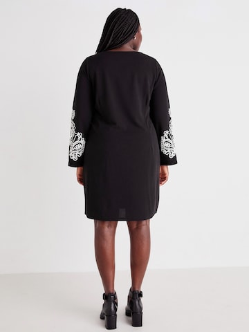 Rochie de la Vero Moda Curve pe negru