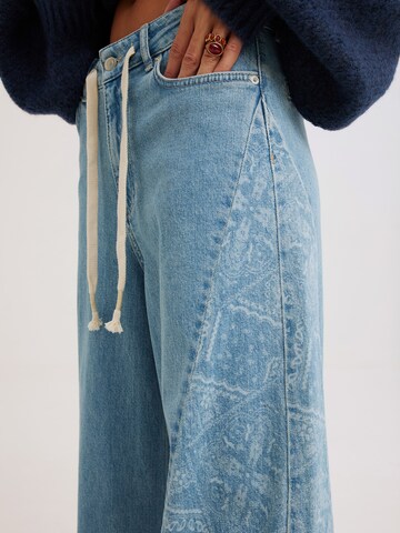 Wide leg Jeans di Kamila Šikl in blu