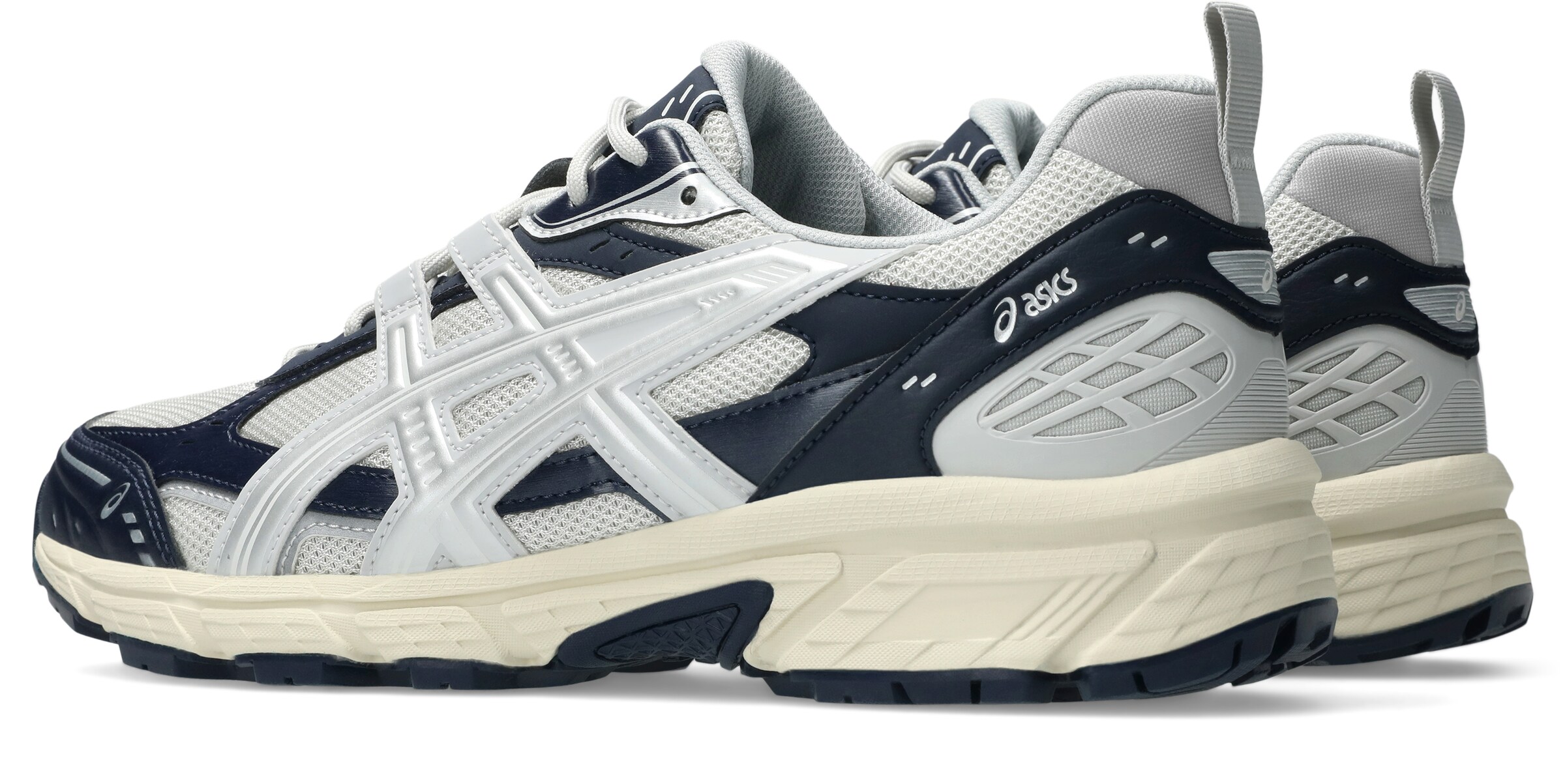 ASICS Sneakers in Black