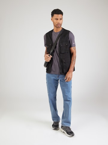Maglietta di Champion Authentic Athletic Apparel in lilla