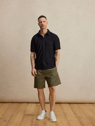 DAN FOX APPAREL Comfort Fit Πουκάμισο 'Christian' σε μαύρο