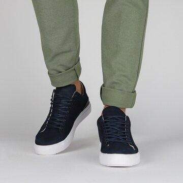 BLACKSTONE Sneakers laag 'Mitschell PM56' in Blauw