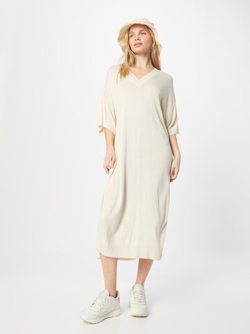 KnowledgeCotton Apparel Knitted dress in Beige