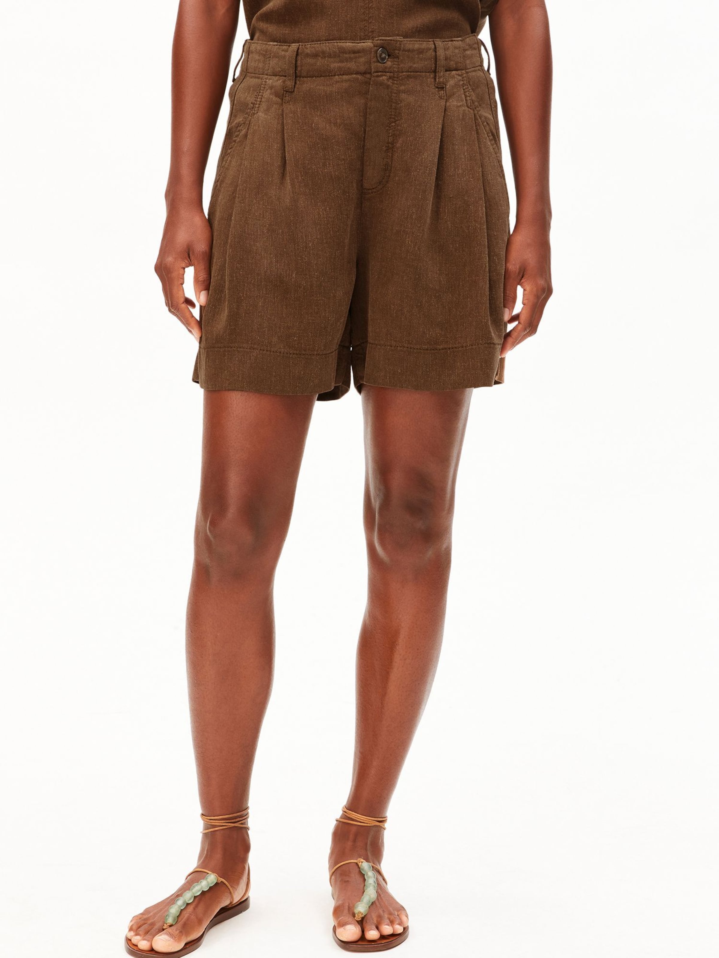 ARMEDANGELS Regular Broek in Groen: voorkant