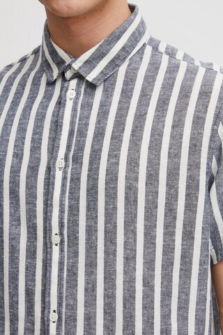11 Project - Ajuste regular Camisa 'Prochy' en azul