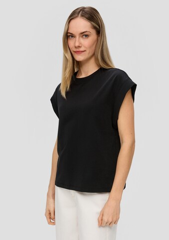 Tricou de la s.Oliver pe negru: față