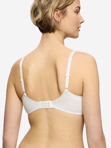TRIUMPH T-Shirt BH 'Body Make-Up Soft Touch'‌‌ in Weiß