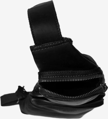The Chesterfield Brand Crossbody Bag 'Logan' in Black