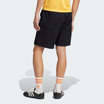 Loosefit Pantaloni 'Essentials' di ADIDAS ORIGINALS in nero