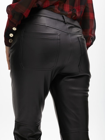 Effilé Pantalon Lola Casademunt en noir