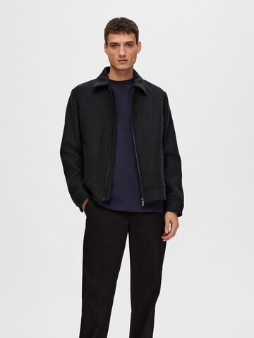 SELECTED HOMME Overgangsjakke 'SLHNew Filip' i sort