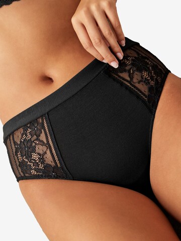 Slip di Next in nero: frontale