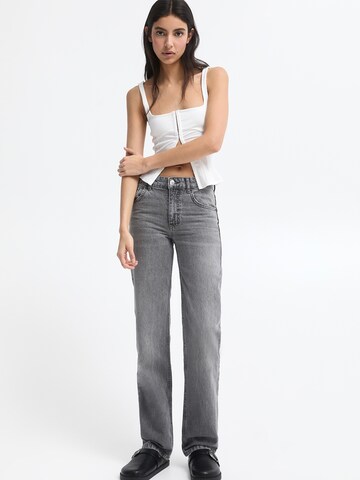 Pull&Bear Regular Jeans in Grau