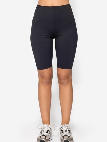 SASSYCLASSY Skinny Pants in Black
