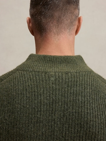 DAN FOX APPAREL Neulepaita 'Gabriel' värissä vihreä