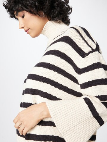 Masai Pullover 'MAFabi' in Beige