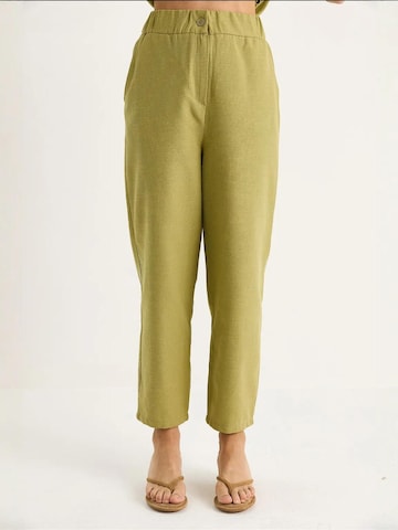 Completo pantalone di Bianco Lucci in verde