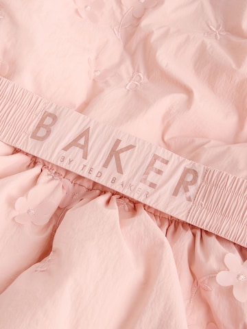 Baker by Ted Baker Pitkä takki värissä vaaleanpunainen