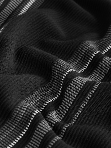 Next Póló - fekete