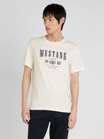 MUSTANG T-shirt 'Austin' i beige: framsida
