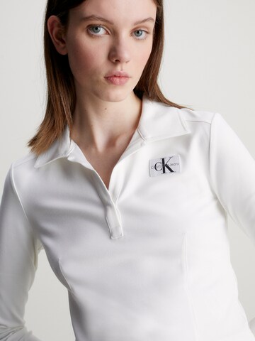 T-shirt Calvin Klein Jeans en blanc