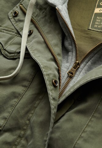 Superdry Tussenjas in Groen