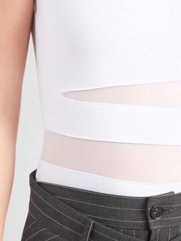 ABOUT YOU Rövid body 'Darina' - fehér