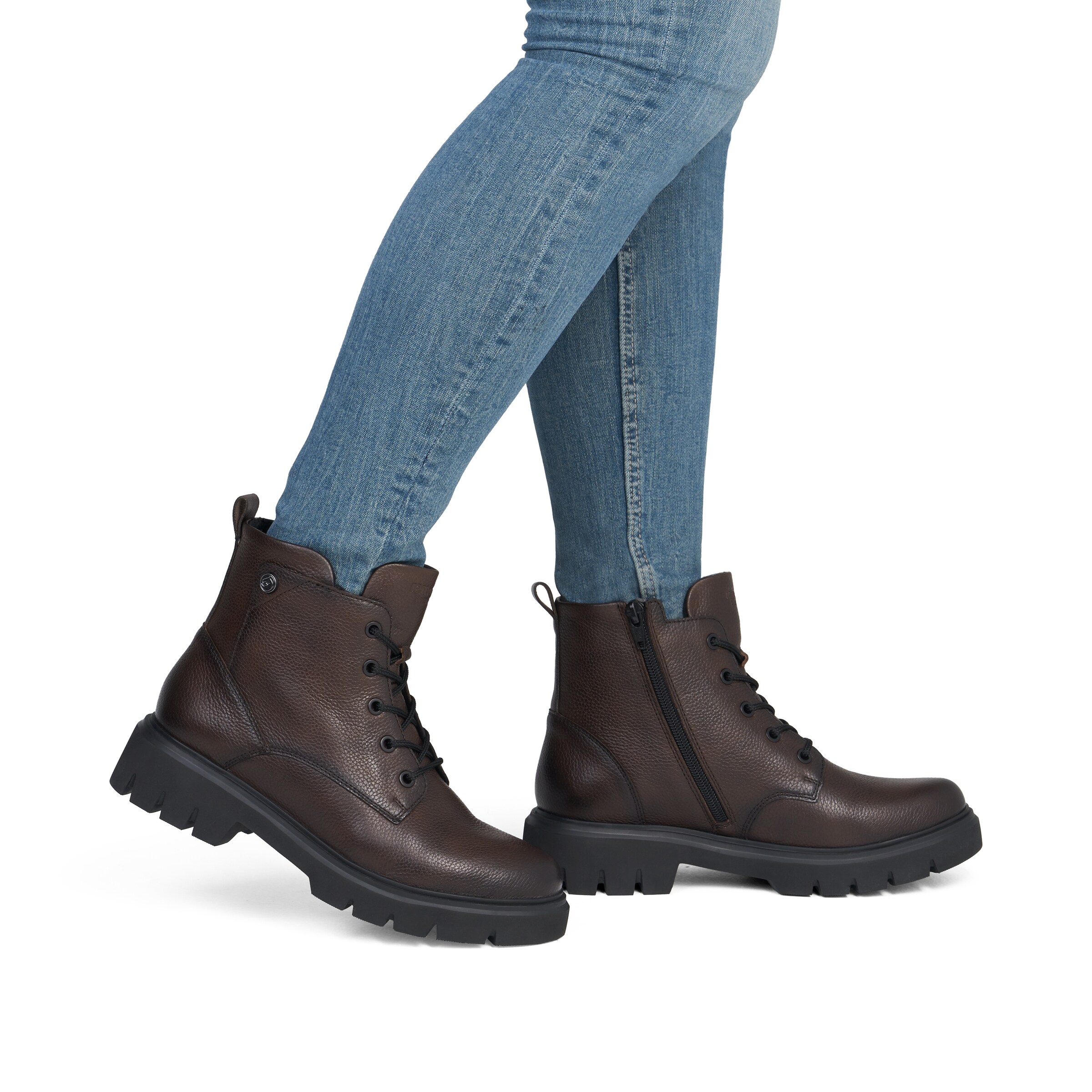 Bottes à lacets REMONTE en marron : devant