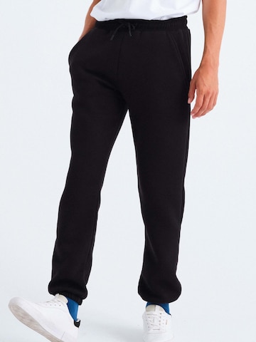 Rockupy Tapered Pants 'Lenny' in Black
