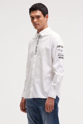 CAMP DAVID Slim fit Button Up Shirt in White: front