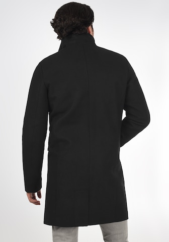 !Solid Between-Seasons Coat in Black