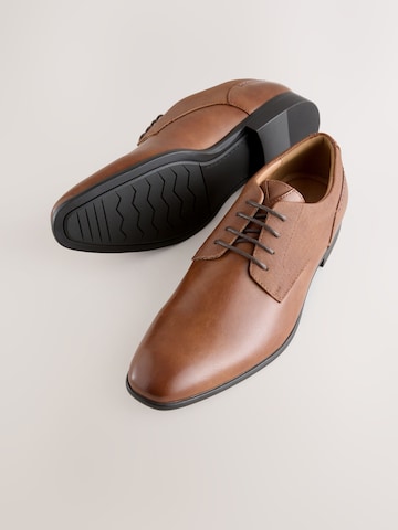 Chaussure à lacets Next en marron