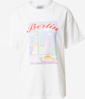 Tricou 'BERLIN' de la Vintage Supply pe alb: față