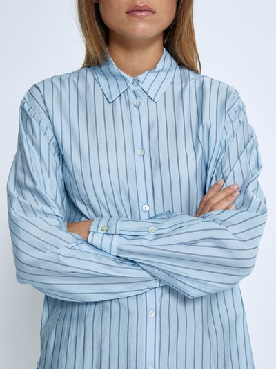 Peppercorn Blouse 'Felia' in de kleur Blauw / Lichtblauw, Productweergave