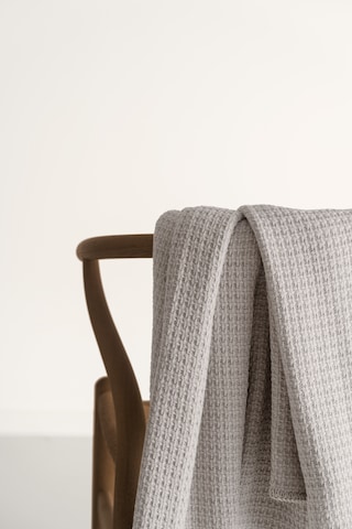 Couvertures 'Cosy Occasion Oversize' Cradle Studio en gris