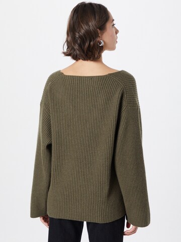 IVY OAK Sweater 'KEILA' in Green