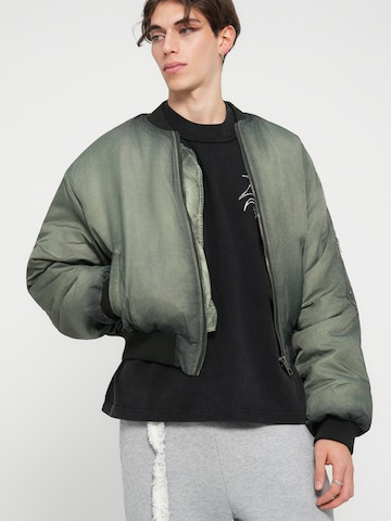 Atelier de roupa Between-season jacket 'GUARD' in Green