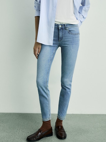 MANGO Skinny Jeans in Blauw: voorkant