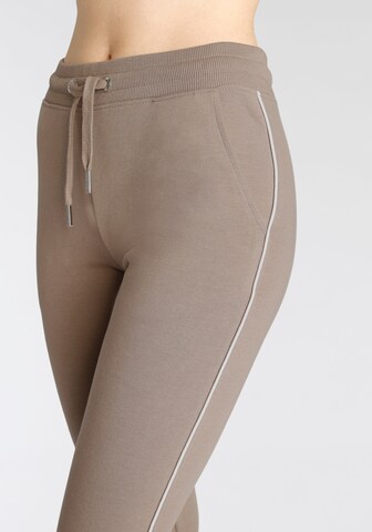 H.I.S Tapered Pants in Beige