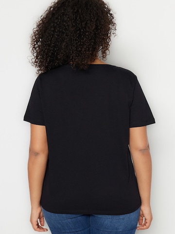 T-shirt Trendyol Curve en noir