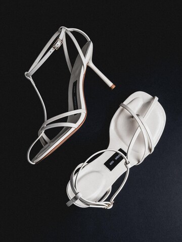 Estro Sandal '25307-6' in Beige