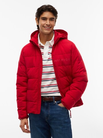 Geacă de primăvară-toamnă de la TOMMY HILFIGER pe roșu: față