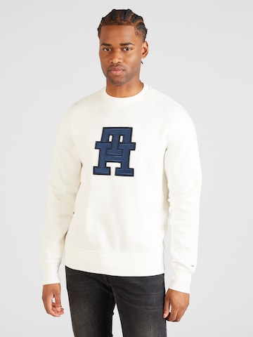 Sweat-shirt TOMMY HILFIGER en blanc : devant