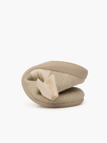 Pisamonas - Bailarina en beige